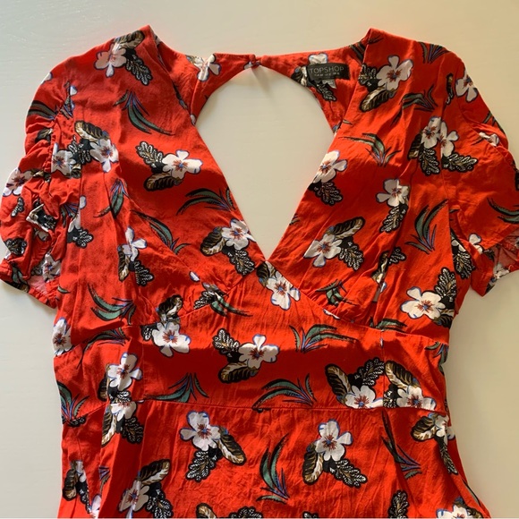 Topshop | Red Hawaiian pattern | Low cut and open back | Short sleeve blouse - Picture 7 of 9